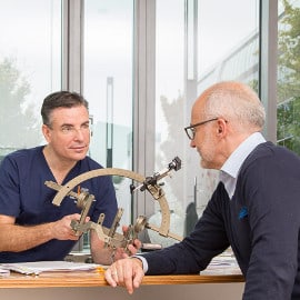 Prof-Dr-Thomas-Gasser-informiert-über-die-Tiefe-Hirnstimulation-bei-Parkinson