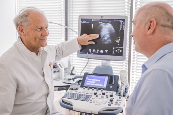Innere-Medizin-Ultraschall-Besprechung-Dr-Fehring
