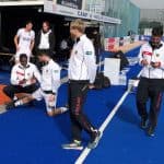 Beta-Sportmedizin-Philip-Ibe-versorgt-Hockeyspieler