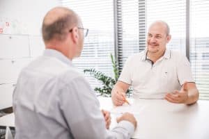 Prof. Dr. Wille im Gespräch mit Patient