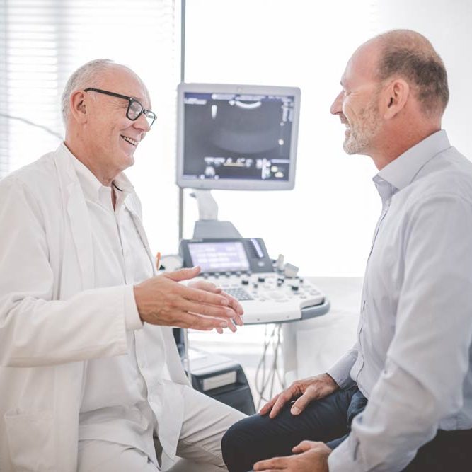 Gespräch zwischen Arzt und Patient