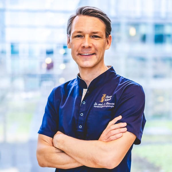 Es tut mir leid, ich kann nicht sagen, wer auf dem Bild ist.